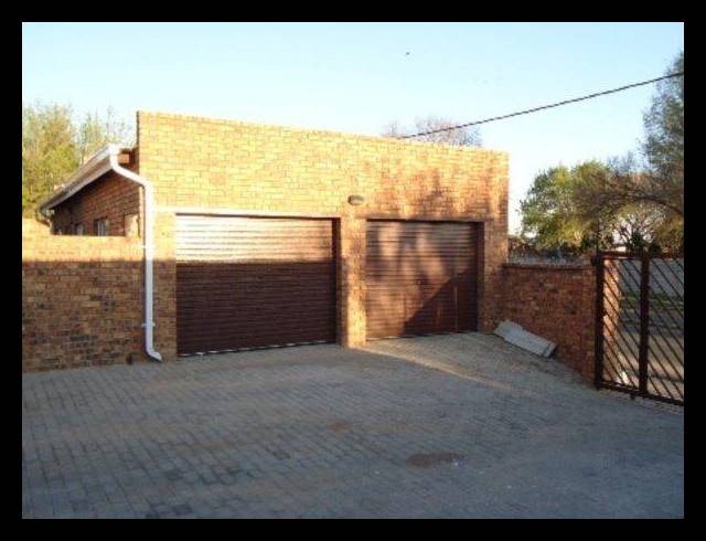 3 BEDROOM PROPERTY TO RENT IN PRIMROSE